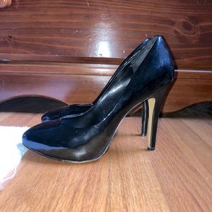 BCBG Black patent leather heels